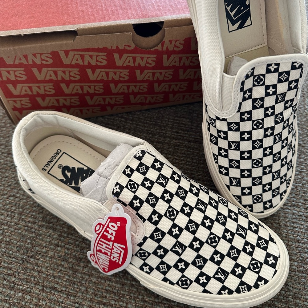 NWT Van LV Slip Ons